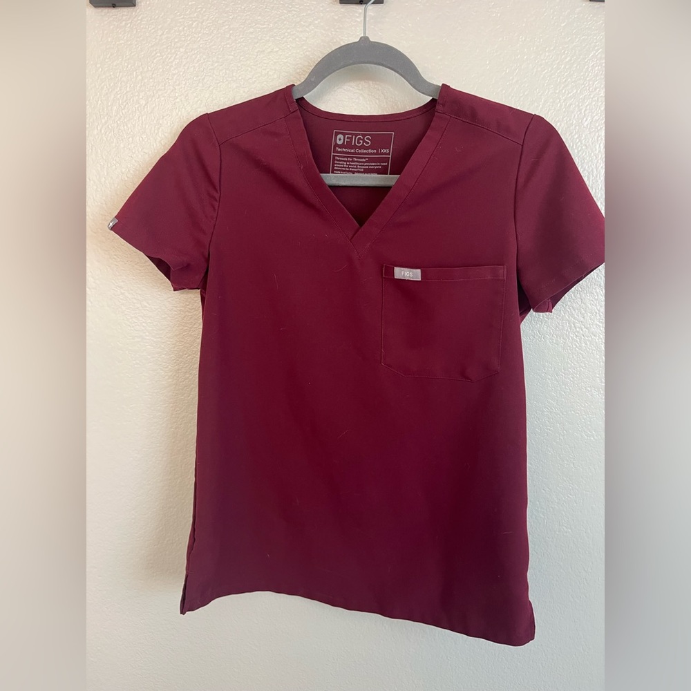 Figs Scrub Top: Burgundy Catarina™ - One-Pocket Scrub Top - XXS